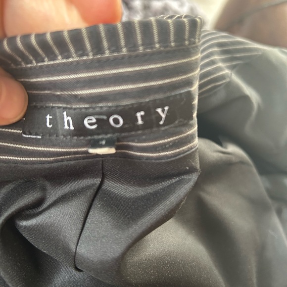 Theory PinStripe 2 Button Jacket-Size 4-Black/White/Mulberry-Excellent shape! - Picture 4 of 7